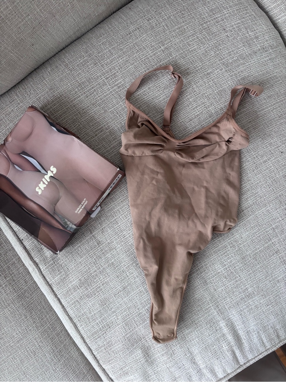 SKIMS Seamless Sculpt Thong Bodysuit Small Ochre | Shapewear